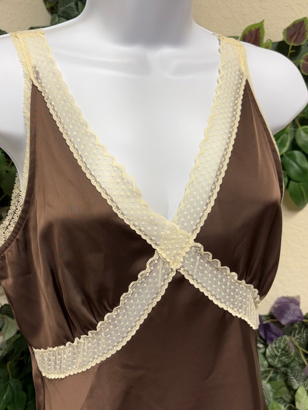 House of Harlow Chocolate Satin Chemise with Ivory Lace Trim - Picture 3 of 7